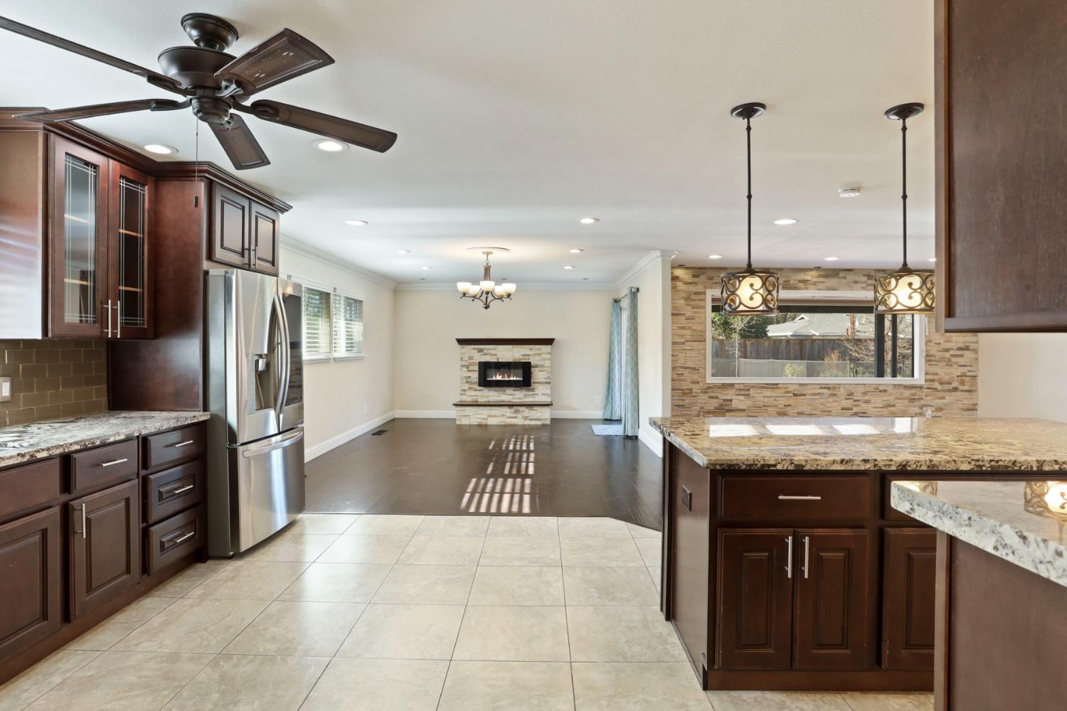 1921 Sherwood Ave, Modesto, CA 95350