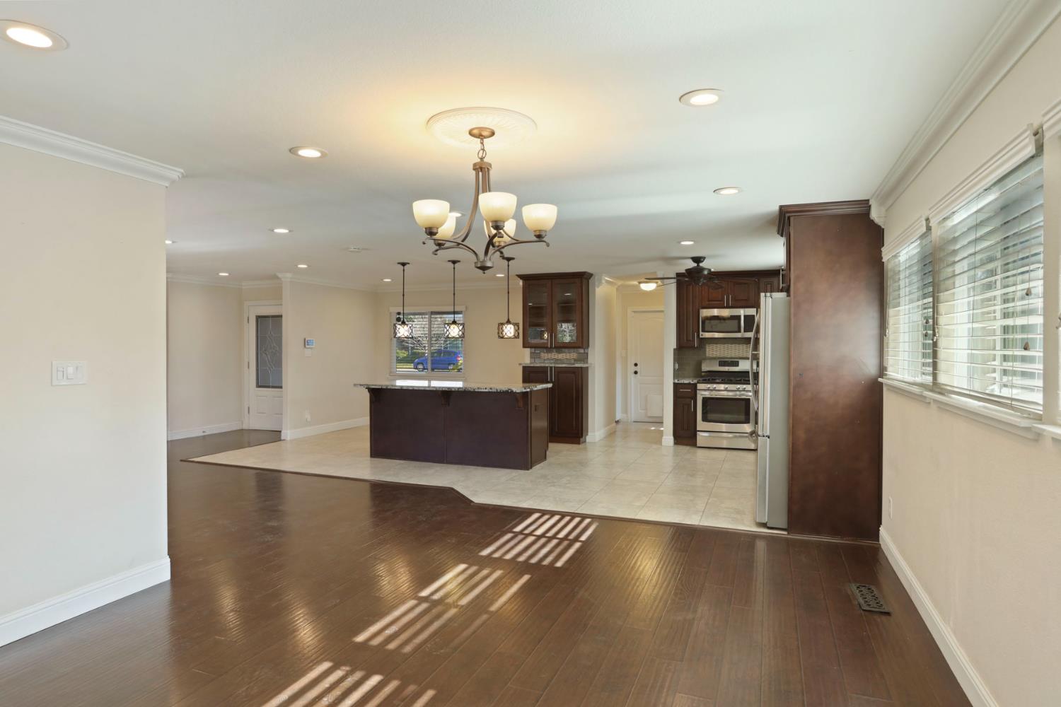 1921 Sherwood Ave, Modesto, CA 95350