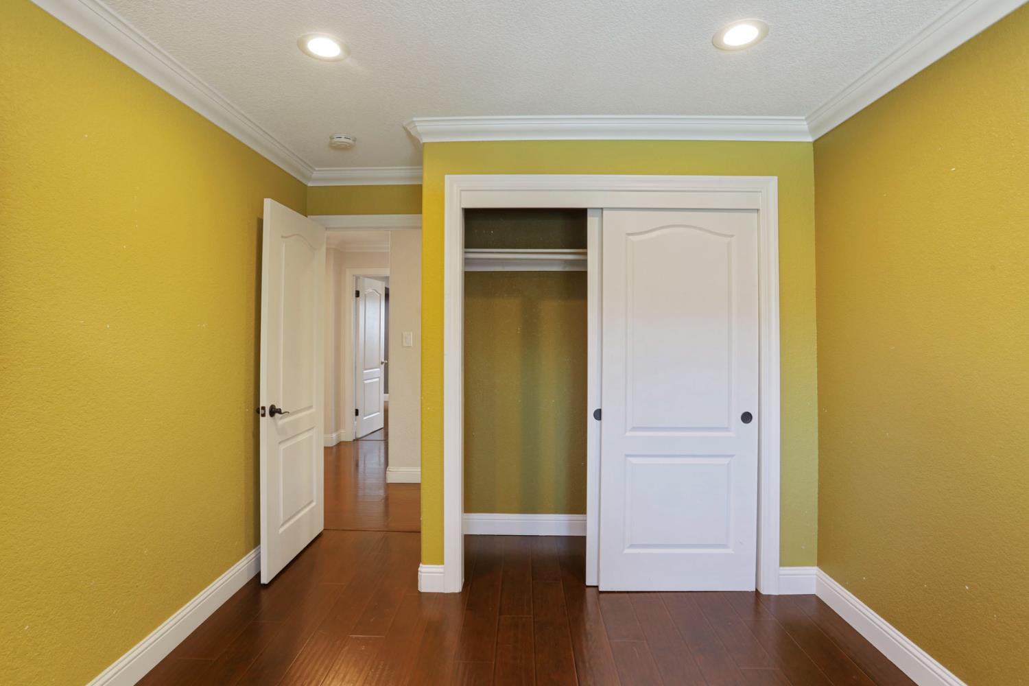 1921 Sherwood Ave, Modesto, CA 95350