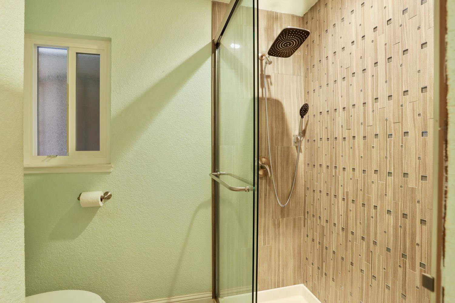 1921 Sherwood Ave, Modesto, CA 95350