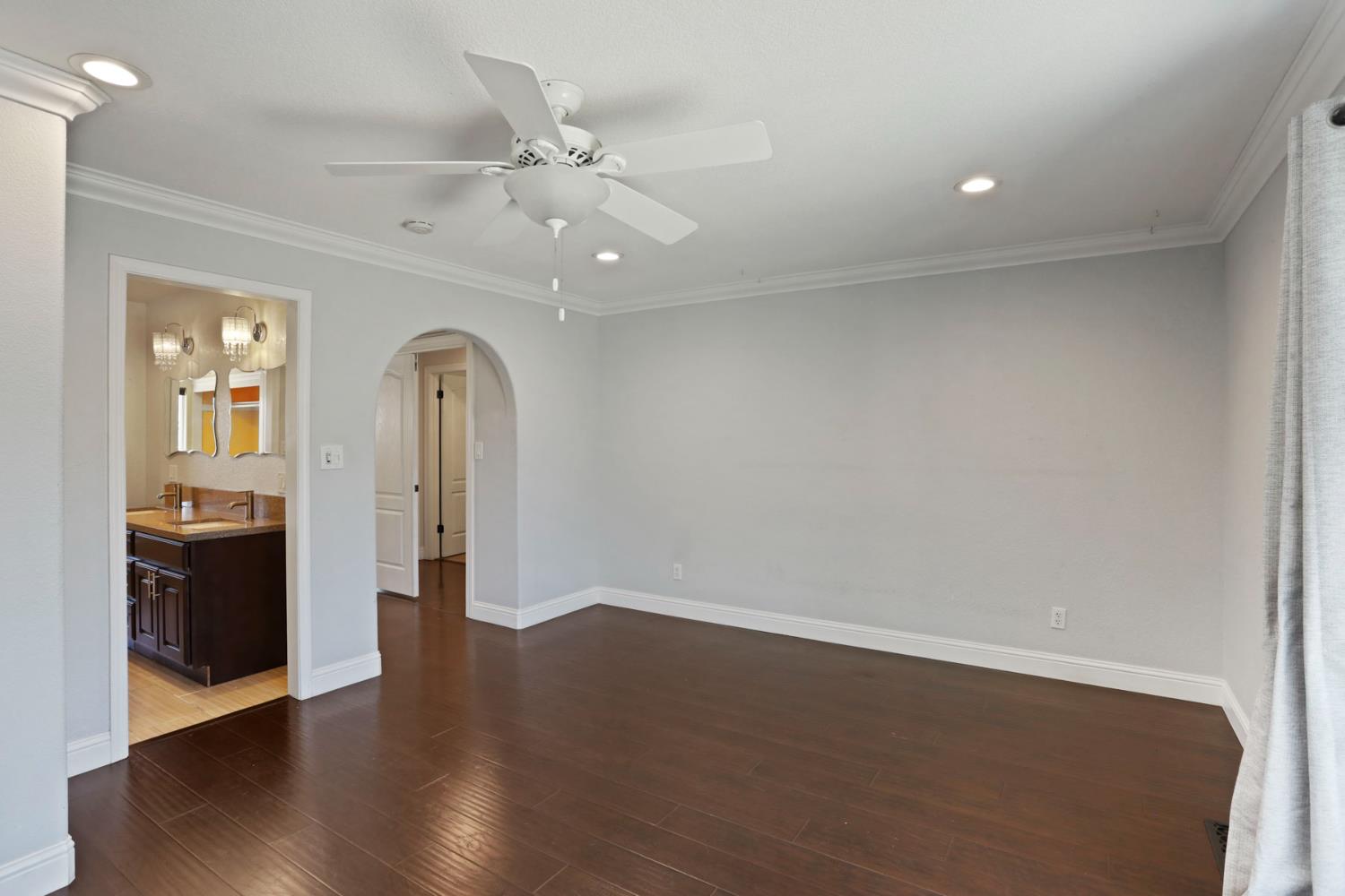 1921 Sherwood Ave, Modesto, CA 95350