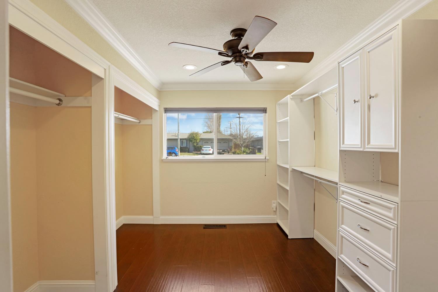 1921 Sherwood Ave, Modesto, CA 95350