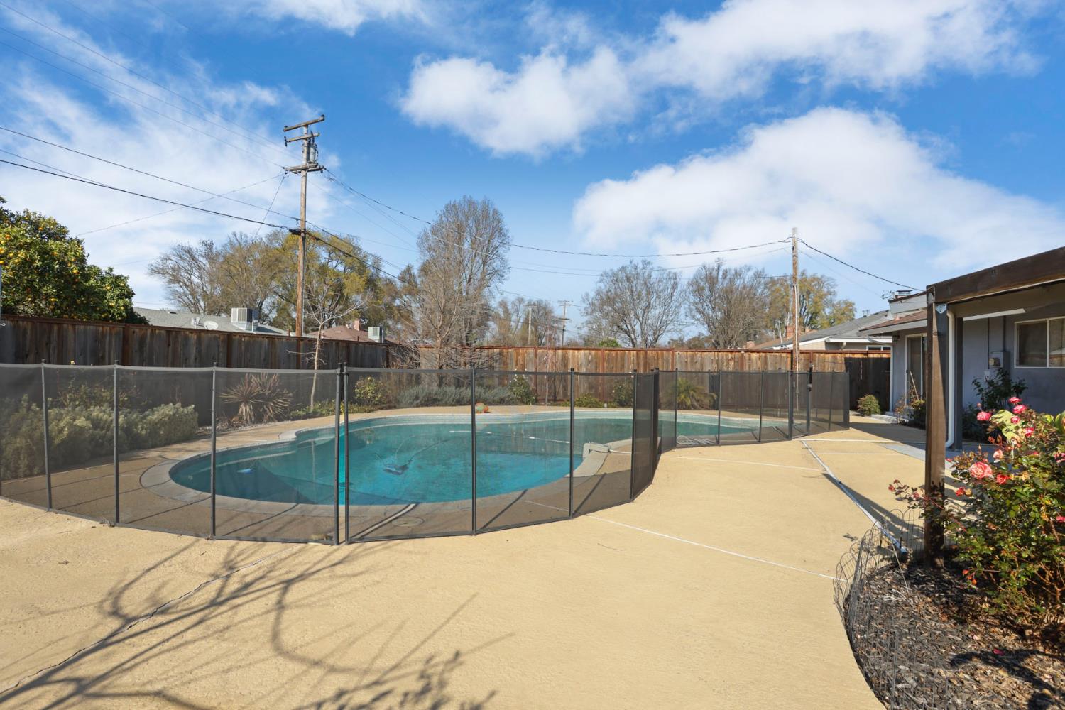 1921 Sherwood Ave, Modesto, CA 95350