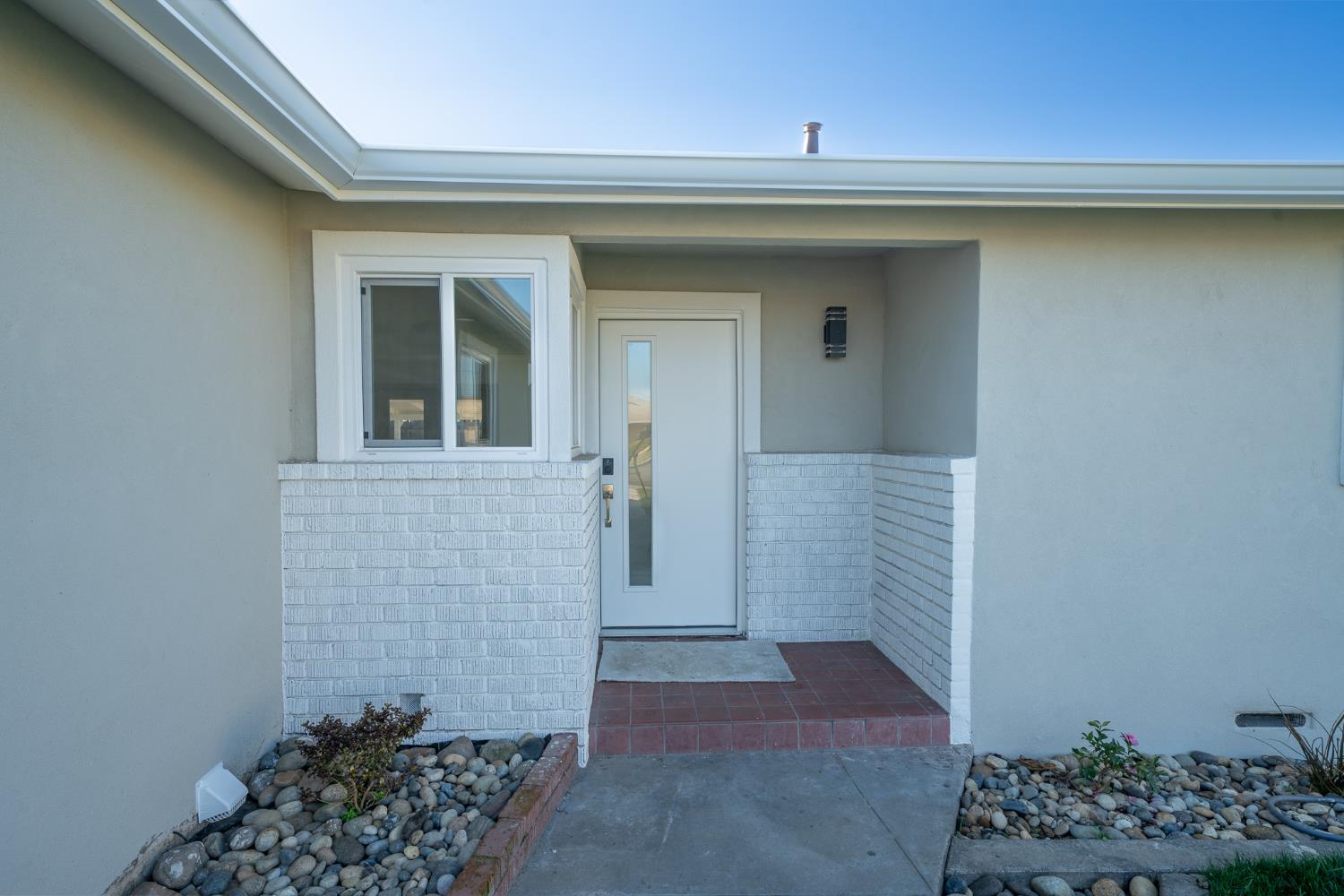 1813 Lupin Ln, Ceres, CA 95307