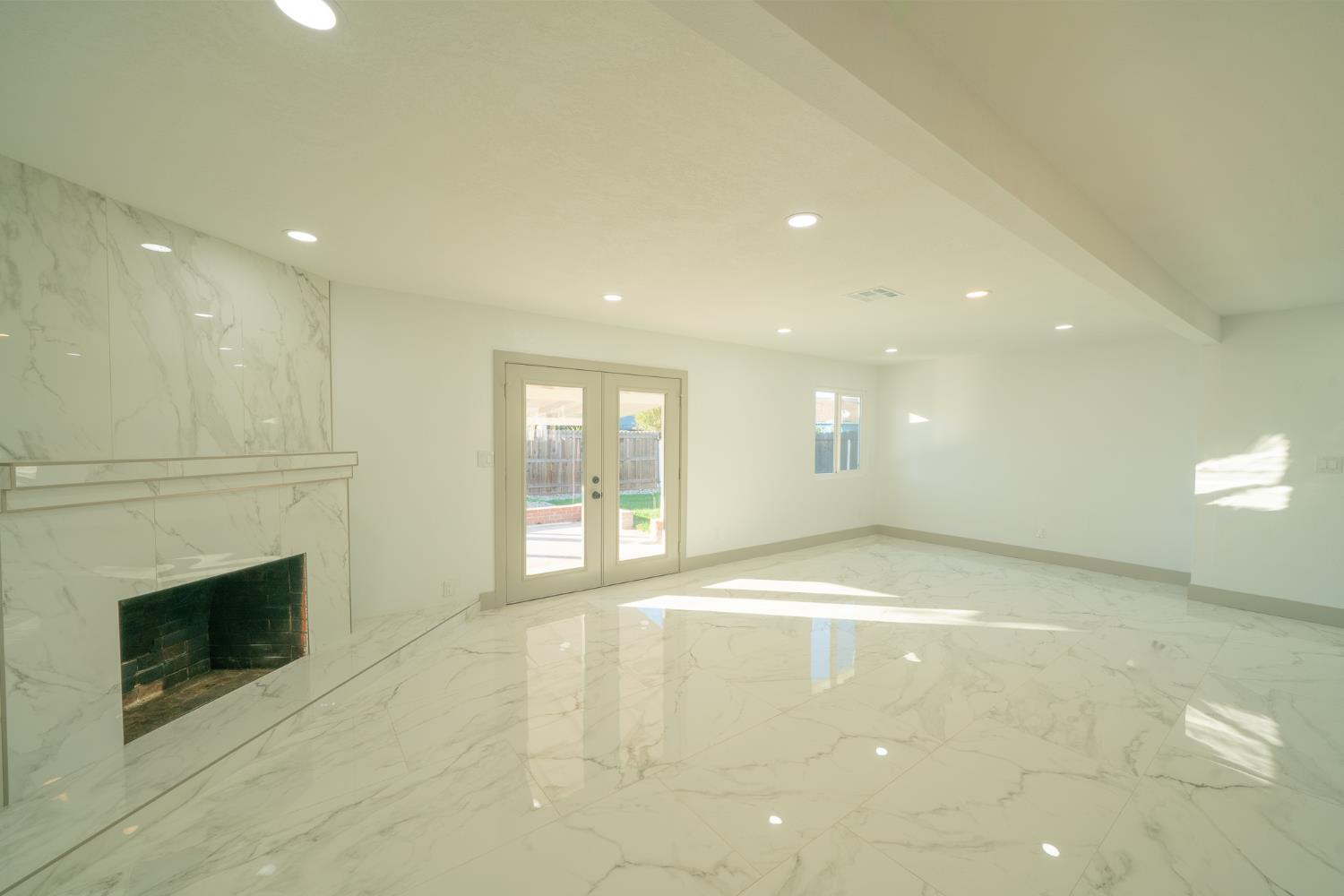 1813 Lupin Ln, Ceres, CA 95307