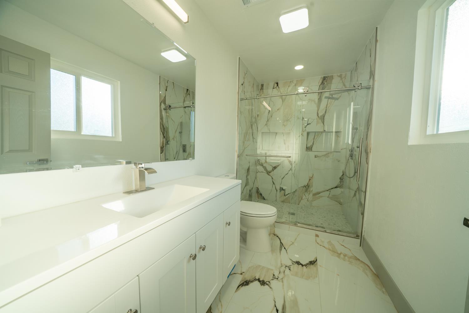 1813 Lupin Ln, Ceres, CA 95307