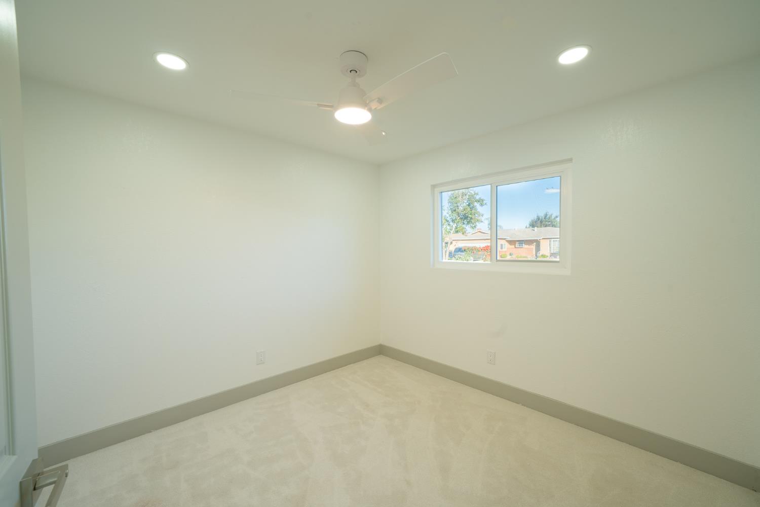 1813 Lupin Ln, Ceres, CA 95307