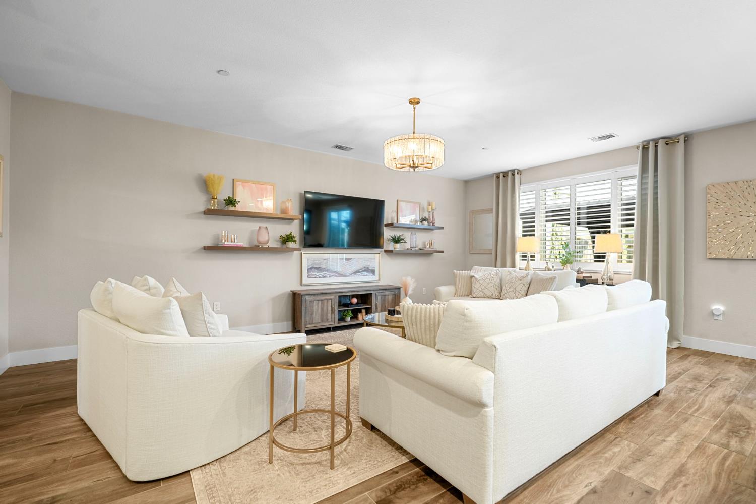 1642 Mcmanis Ln, Ripon, CA 95366