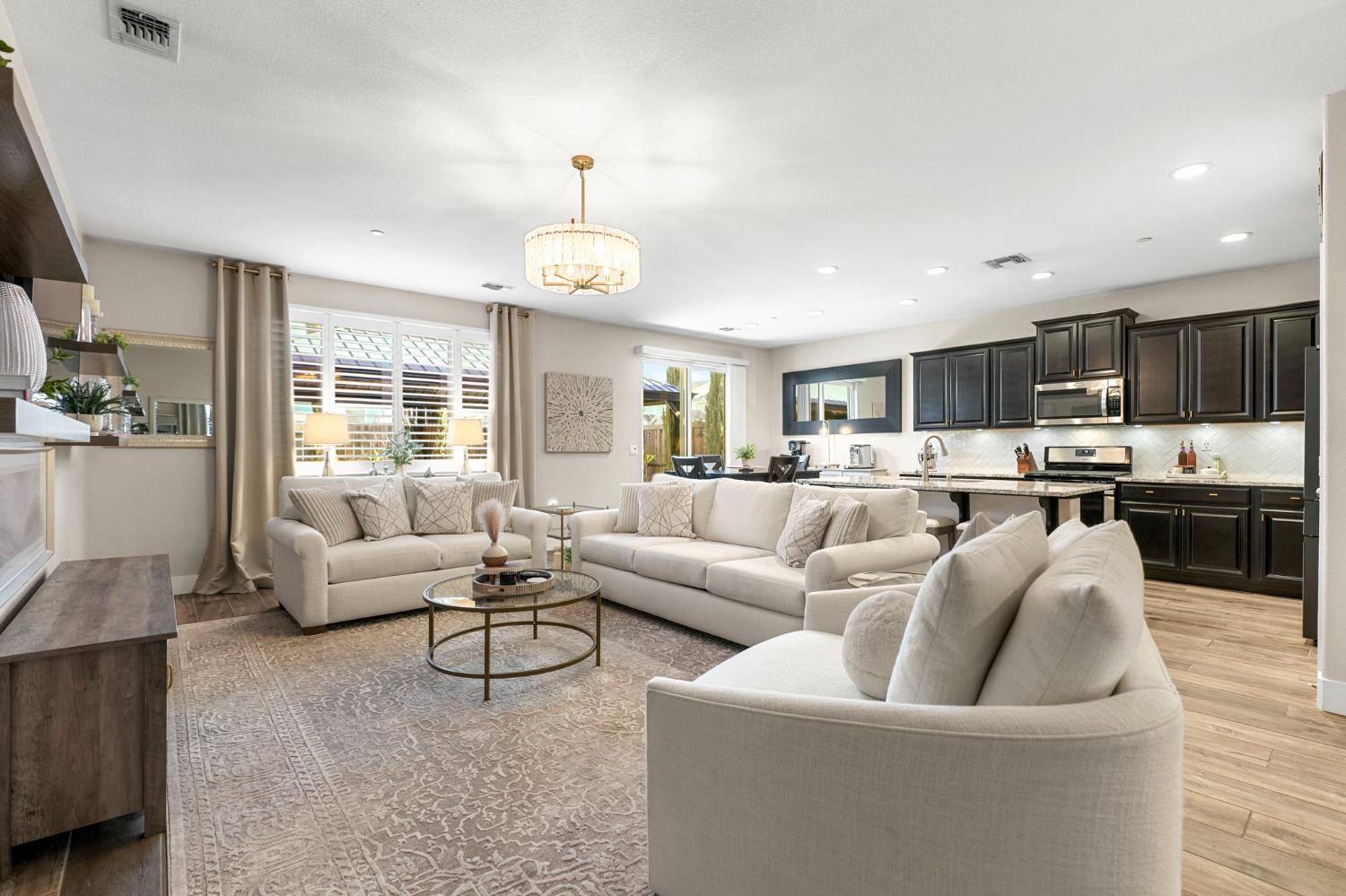 1642 Mcmanis Ln, Ripon, CA 95366