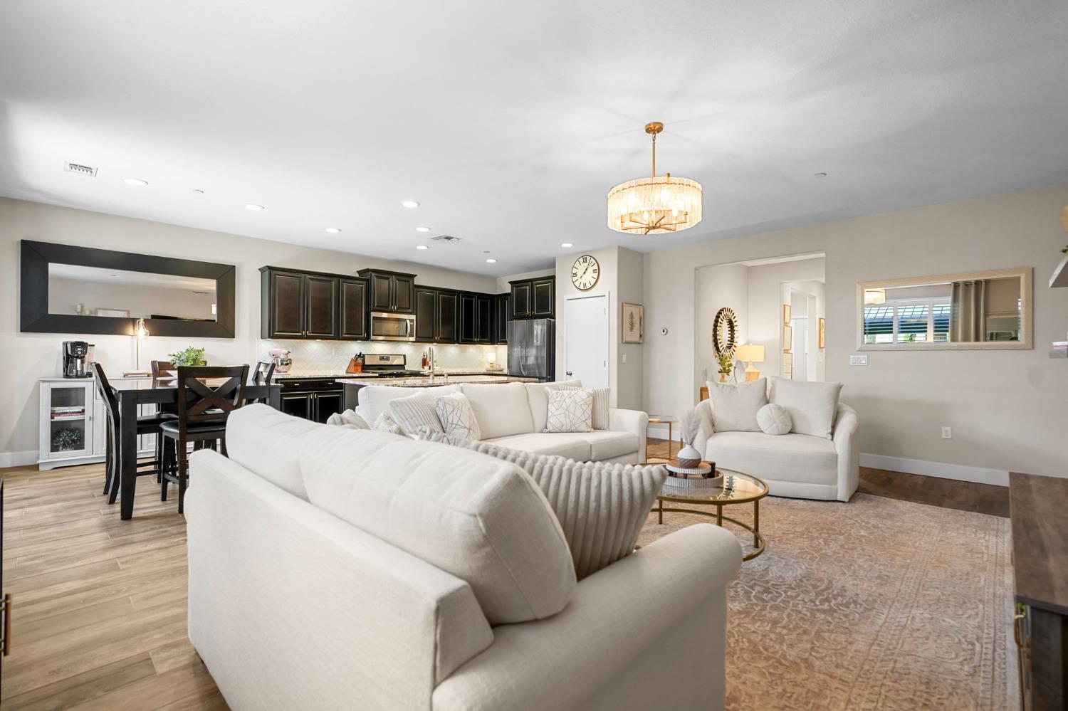 1642 Mcmanis Ln, Ripon, CA 95366