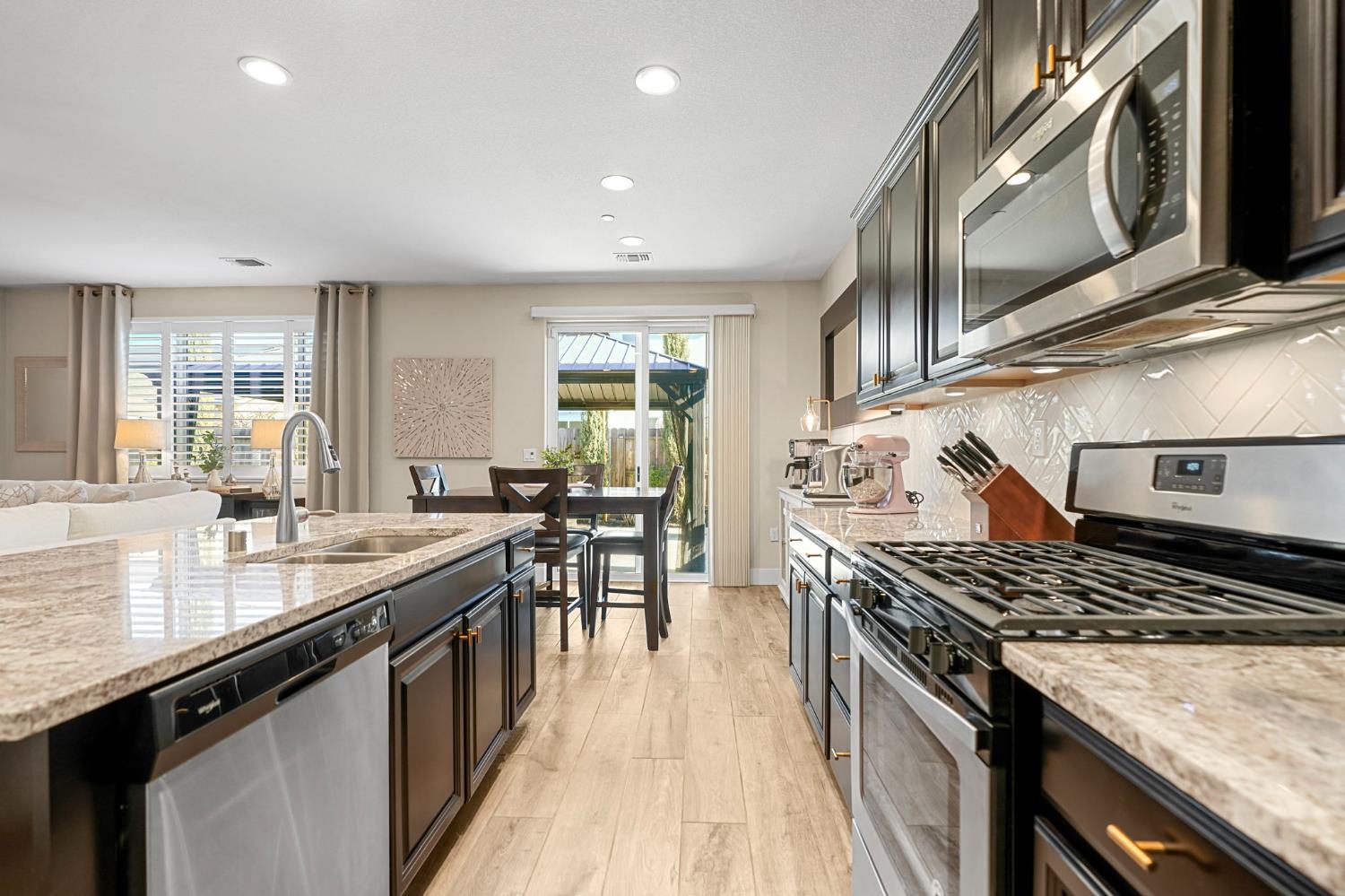 1642 Mcmanis Ln, Ripon, CA 95366