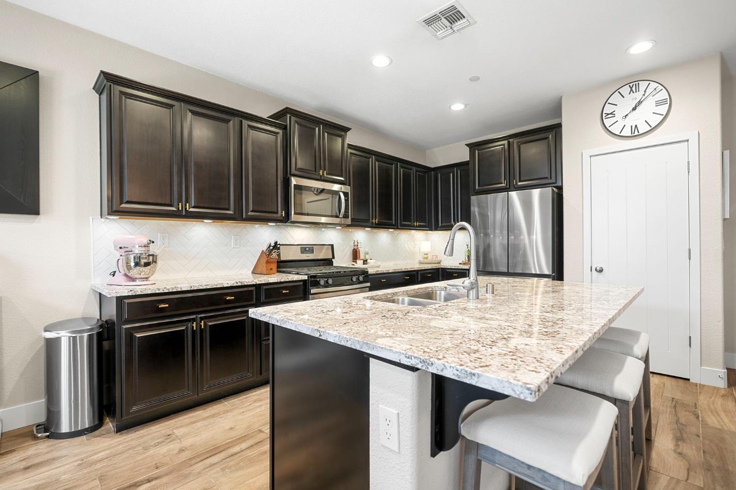 1642 Mcmanis Ln, Ripon, CA 95366