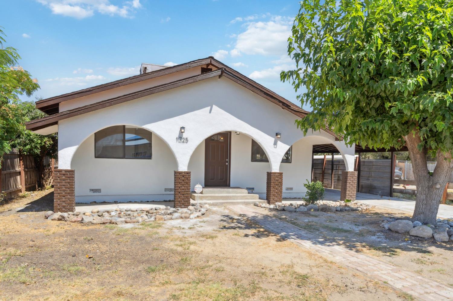 1725 California Ave, Dos Palos, CA 93620