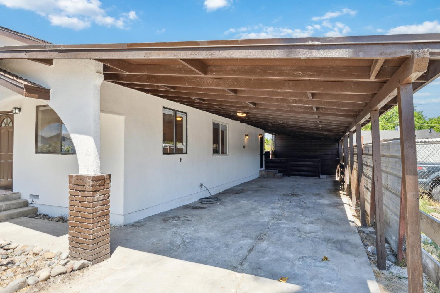 1725 California Ave, Dos Palos, CA 93620