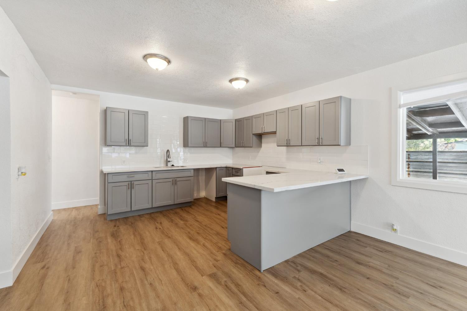 1725 California Ave, Dos Palos, CA 93620