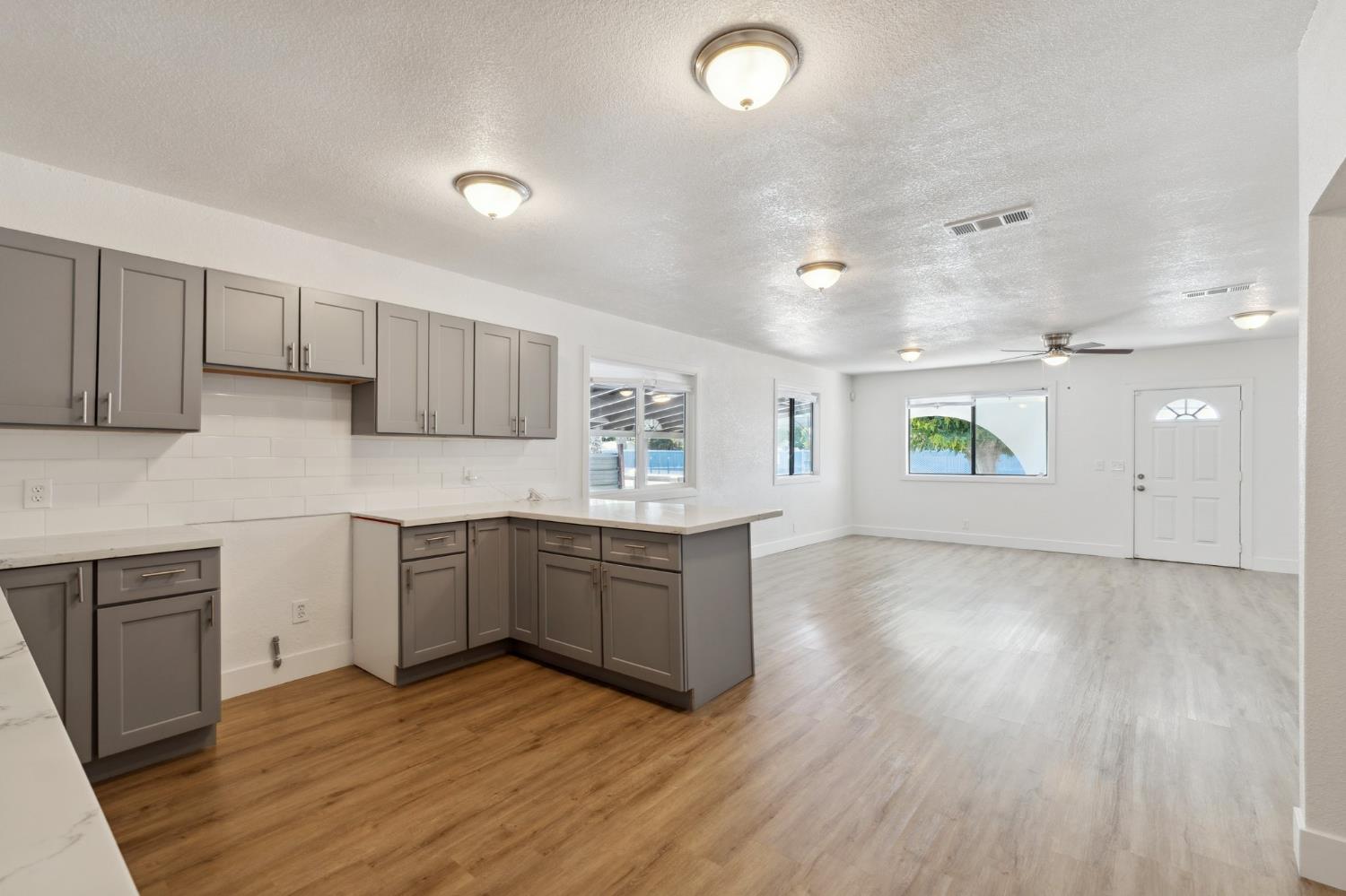 1725 California Ave, Dos Palos, CA 93620