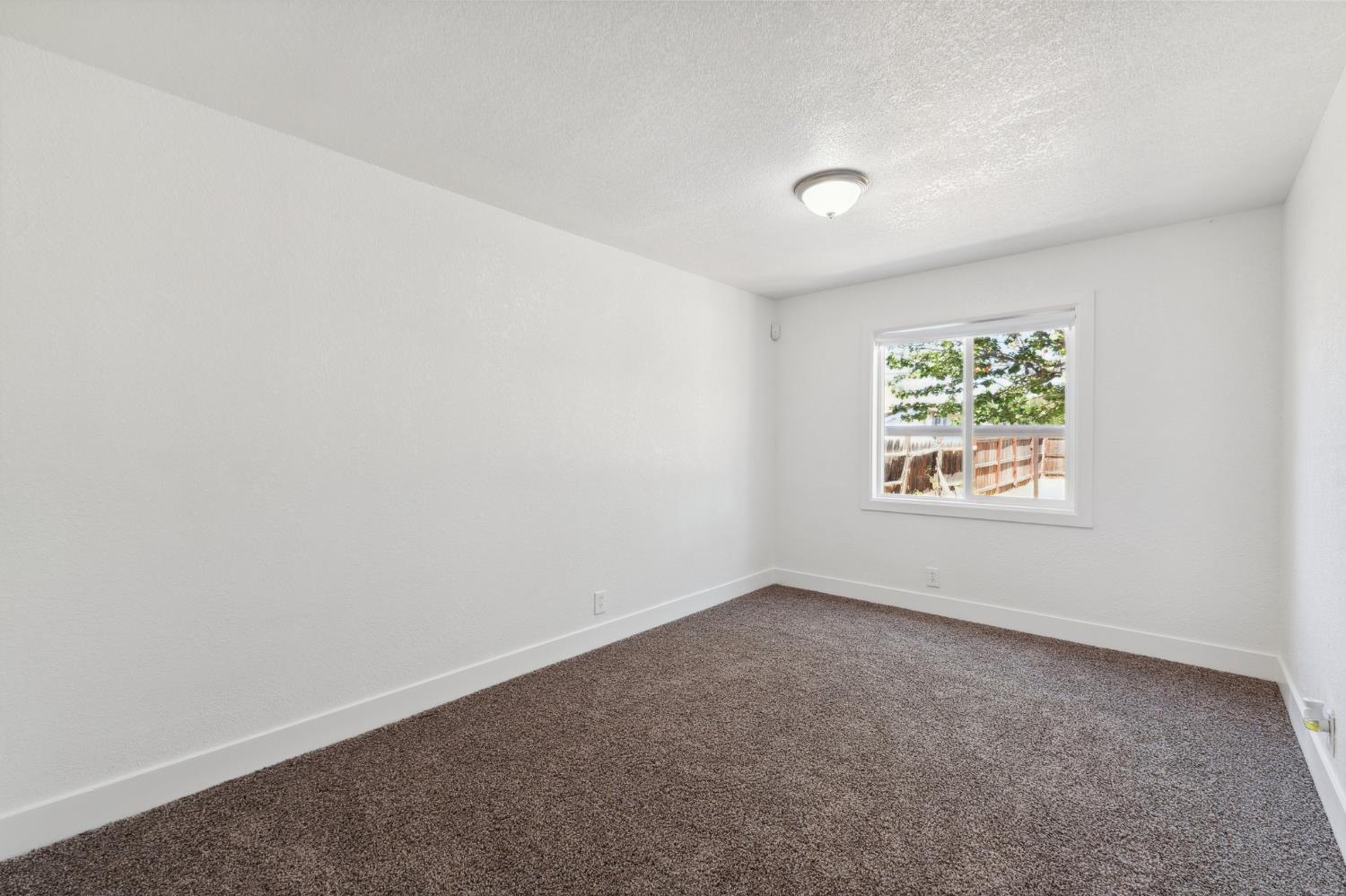 1725 California Ave, Dos Palos, CA 93620