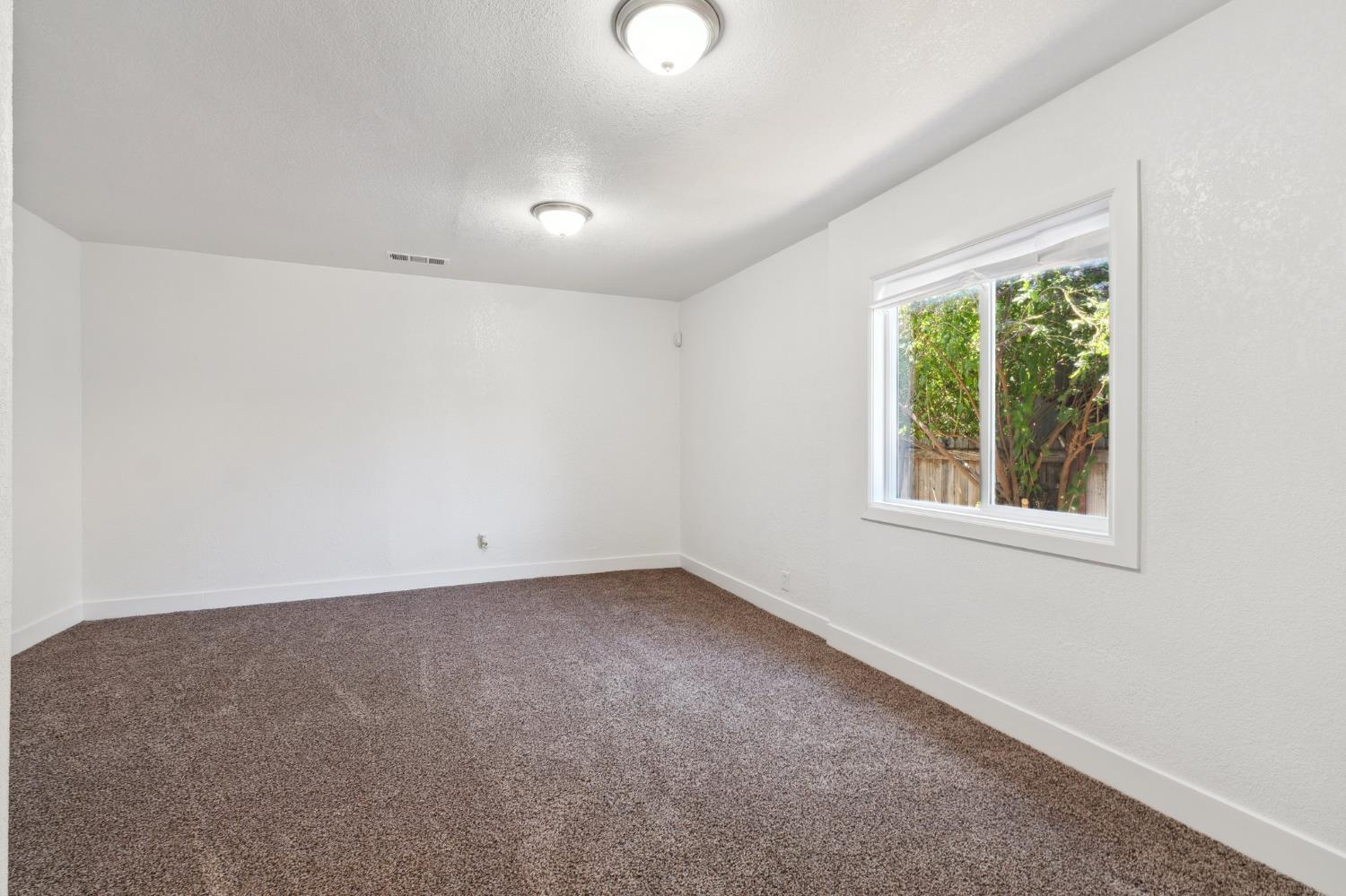 1725 California Ave, Dos Palos, CA 93620