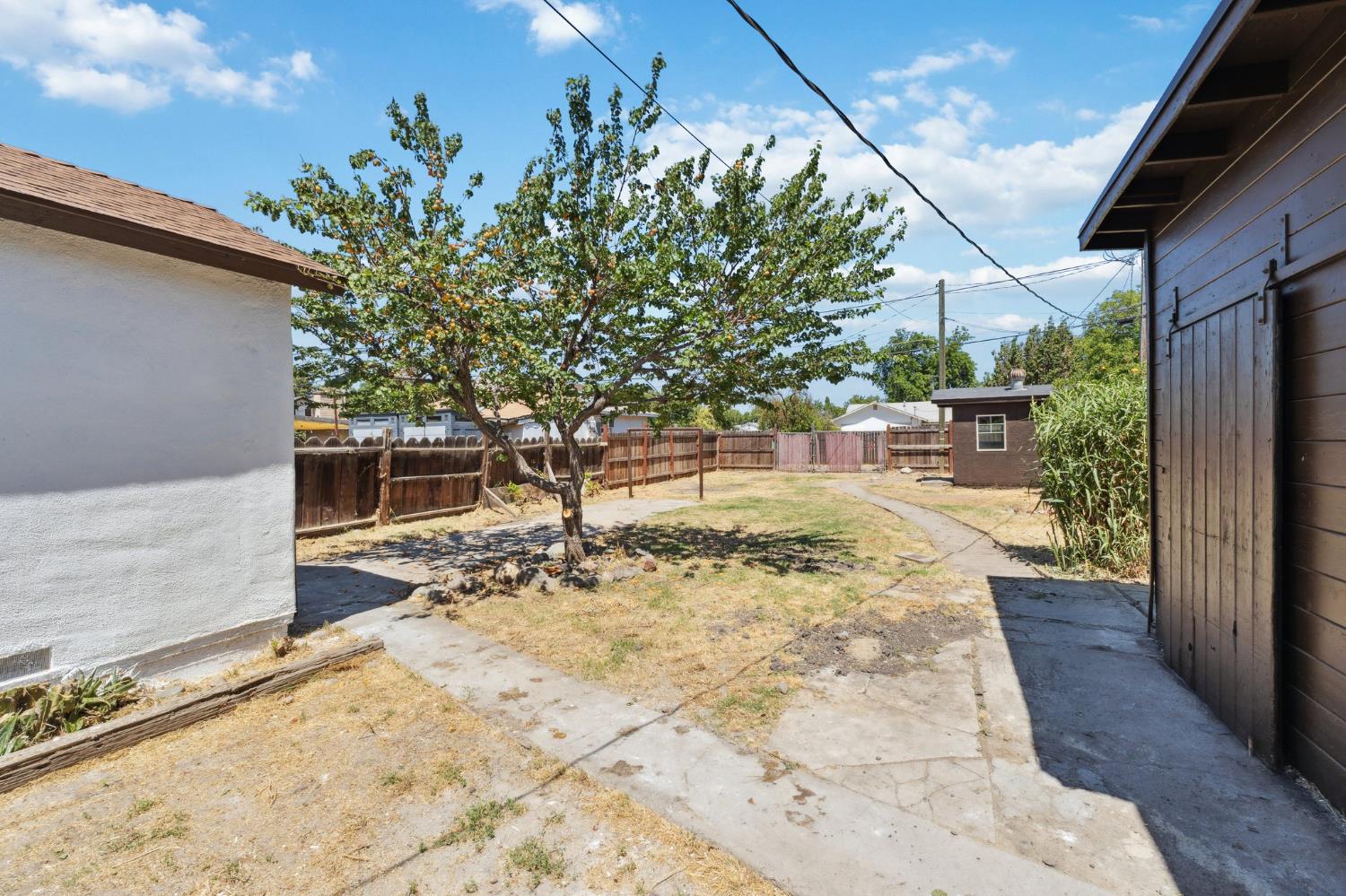 1725 California Ave, Dos Palos, CA 93620