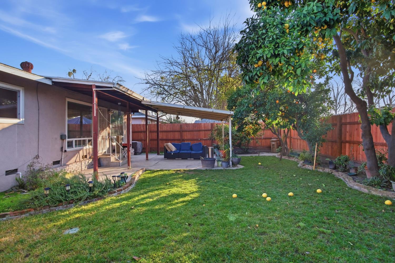 1402 W Orangeburg Ave, Modesto, CA 95350