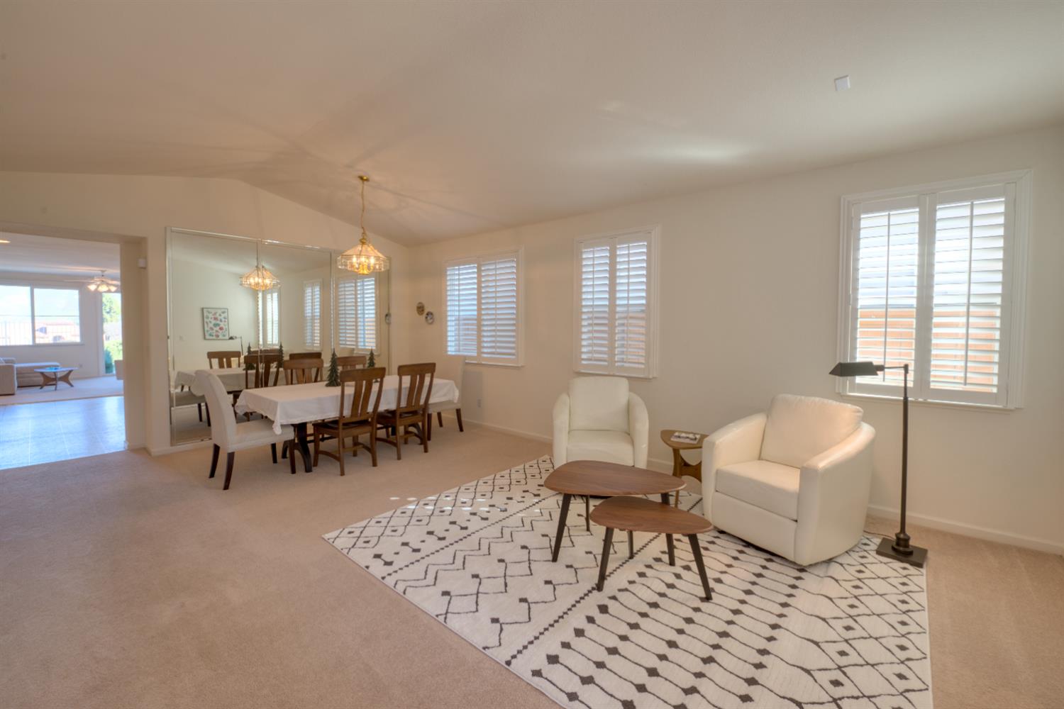 20516 Sarazen Ln, Patterson, CA 95363