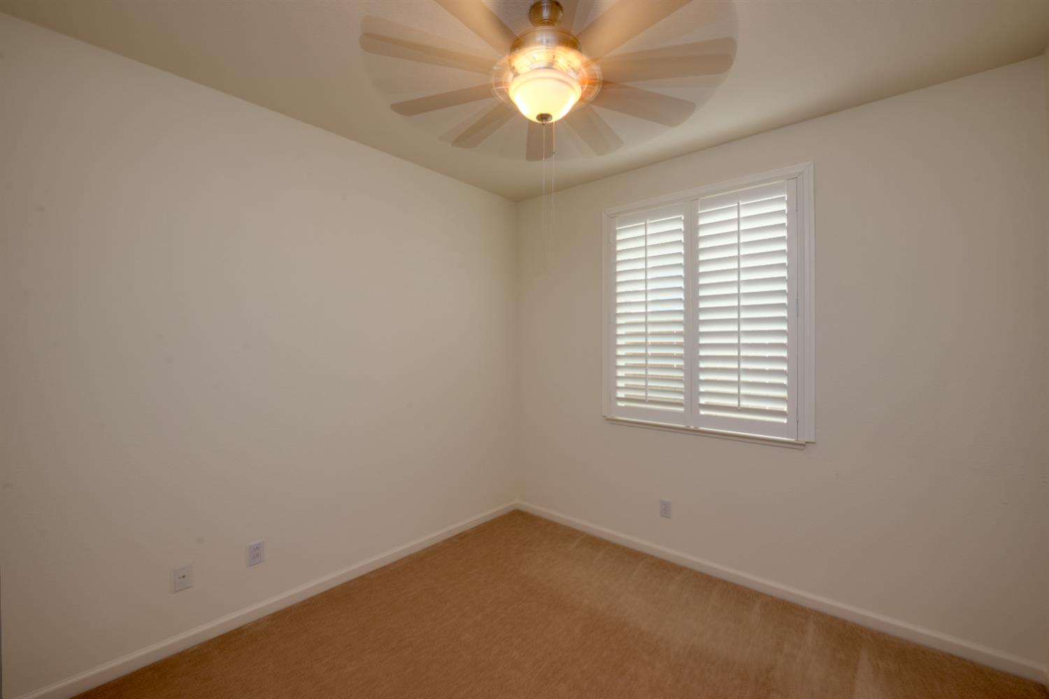 20516 Sarazen Ln, Patterson, CA 95363