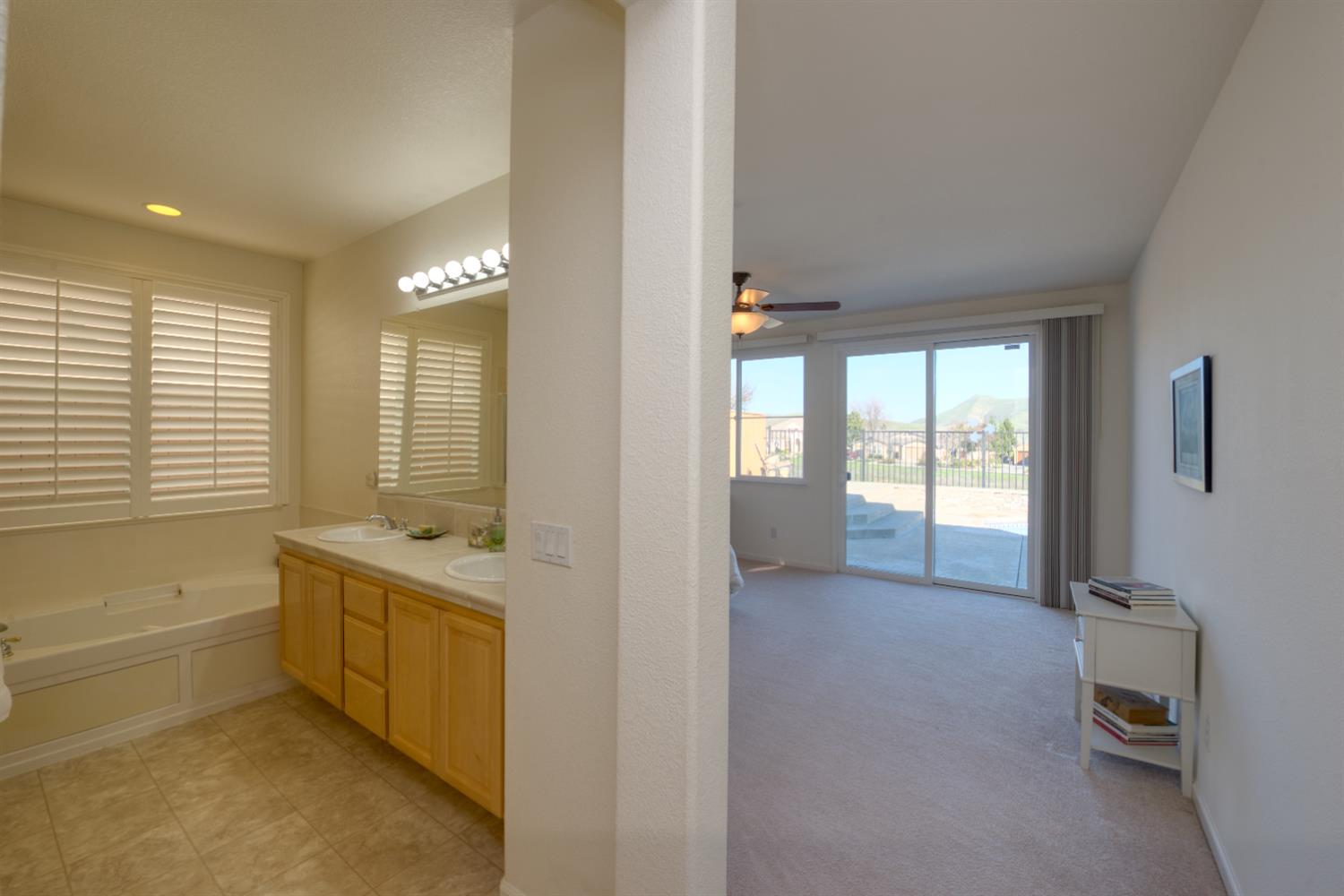 20516 Sarazen Ln, Patterson, CA 95363