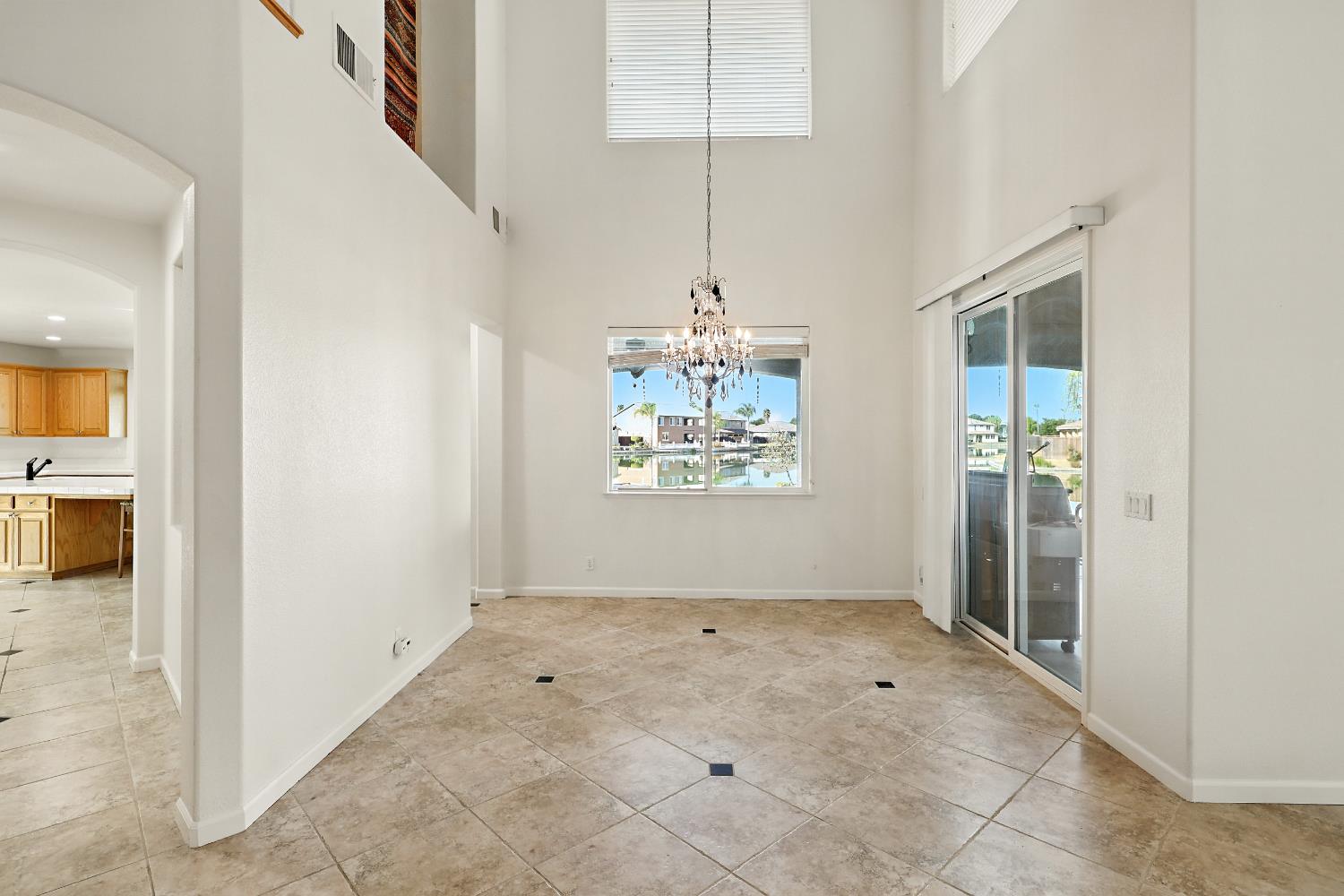 14510 Spyglass Cir, Chowchilla, CA 93610