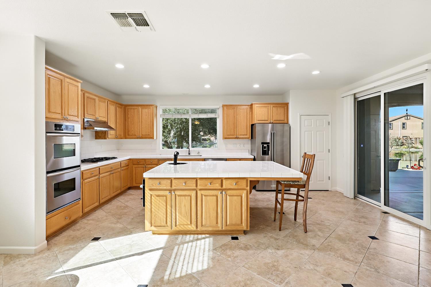 14510 Spyglass Cir, Chowchilla, CA 93610