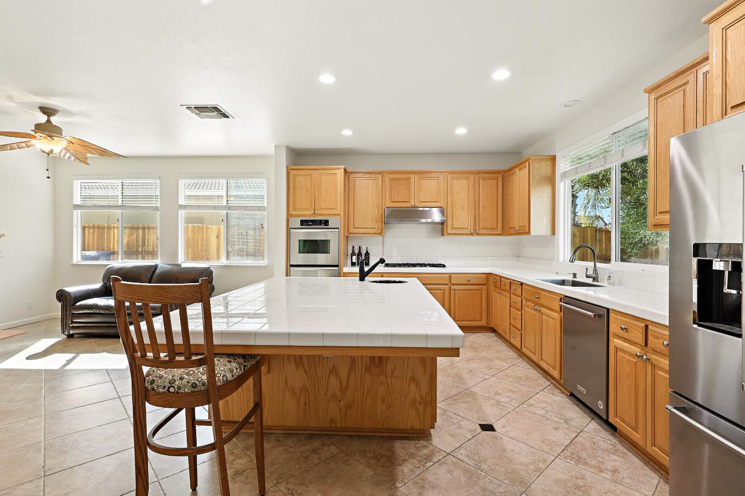 14510 Spyglass Cir, Chowchilla, CA 93610