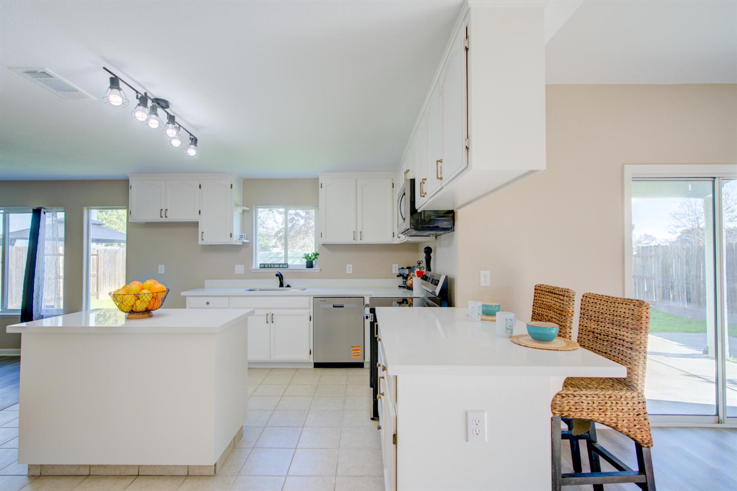 3546 Paseo Verde Ave, Merced, CA 95348