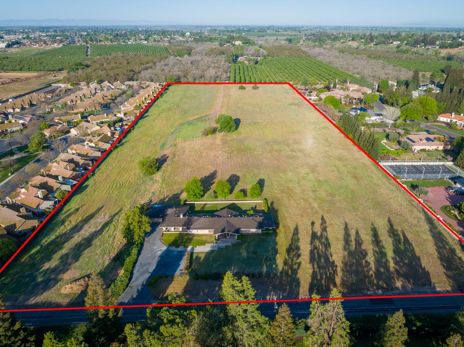 624 N Stearns Rd, Oakdale, CA 95361