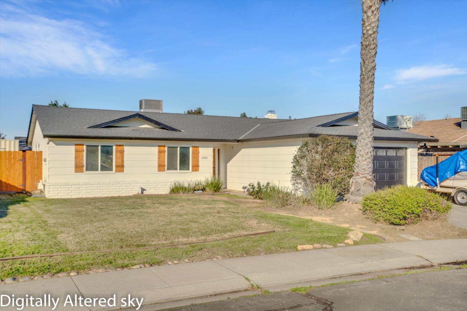 1323 ghia, Manteca, CA 95337