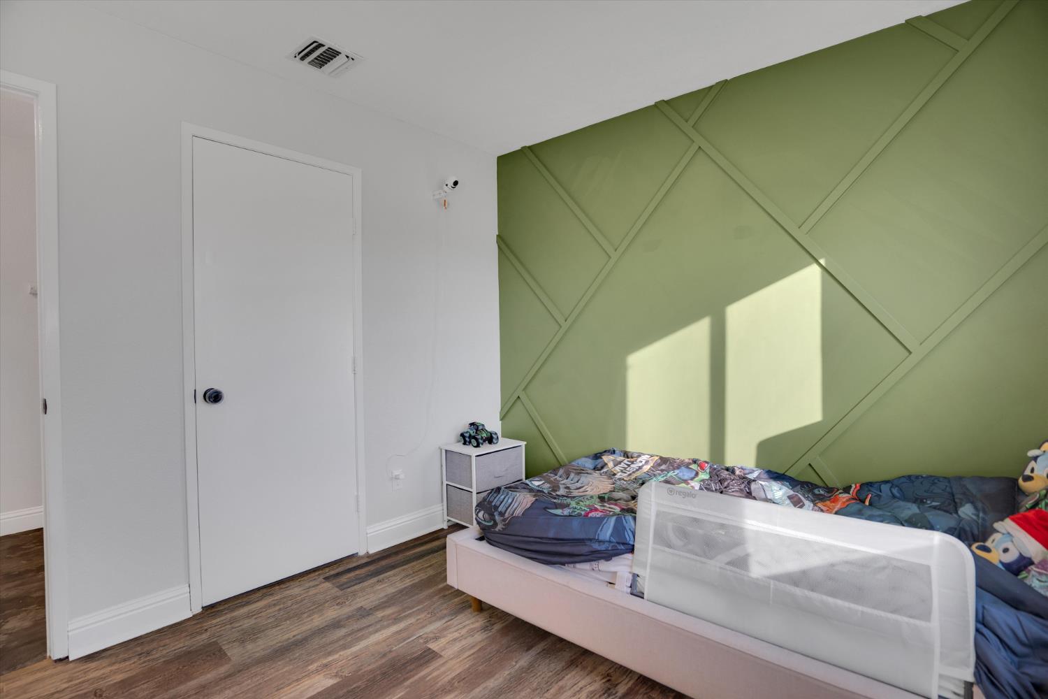 1323 ghia, Manteca, CA 95337