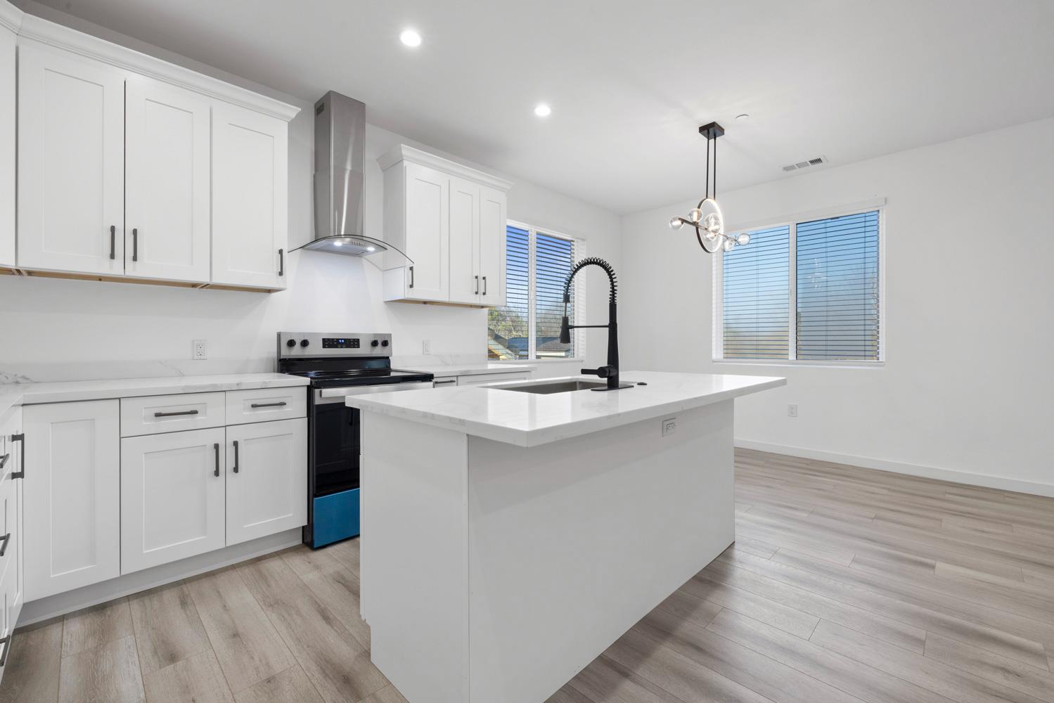 1121 Crater Ave, Modesto, CA 95351