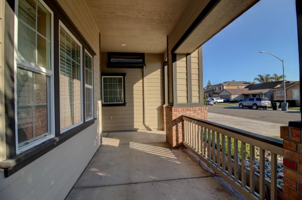 2865 Sierra Gold Ct, Riverbank, CA 95367