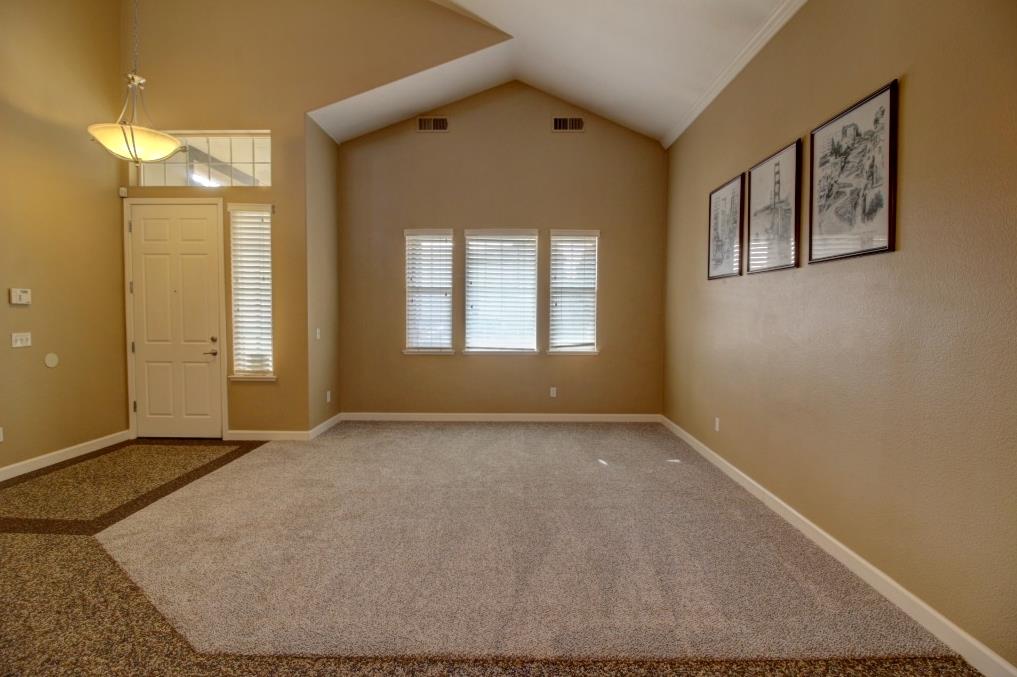 2865 Sierra Gold Ct, Riverbank, CA 95367