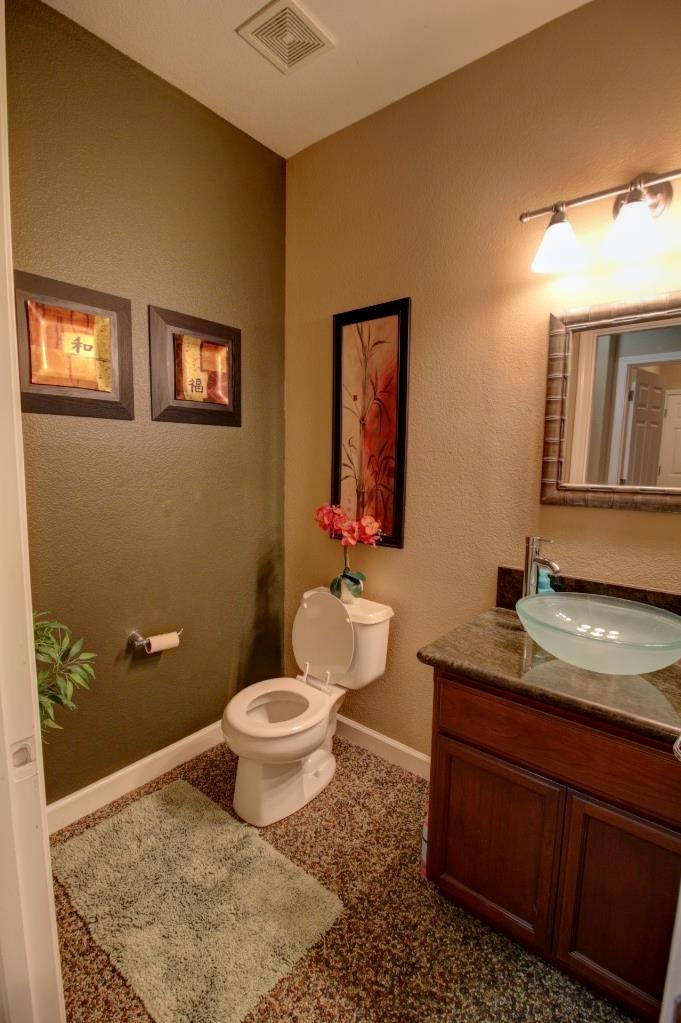 2865 Sierra Gold Ct, Riverbank, CA 95367