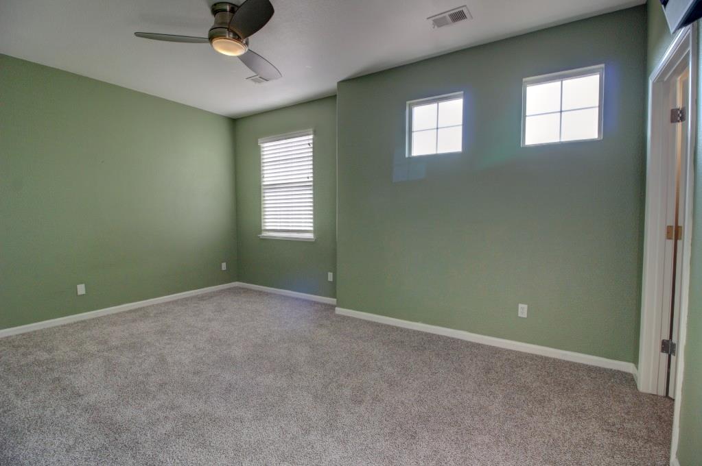 2865 Sierra Gold Ct, Riverbank, CA 95367