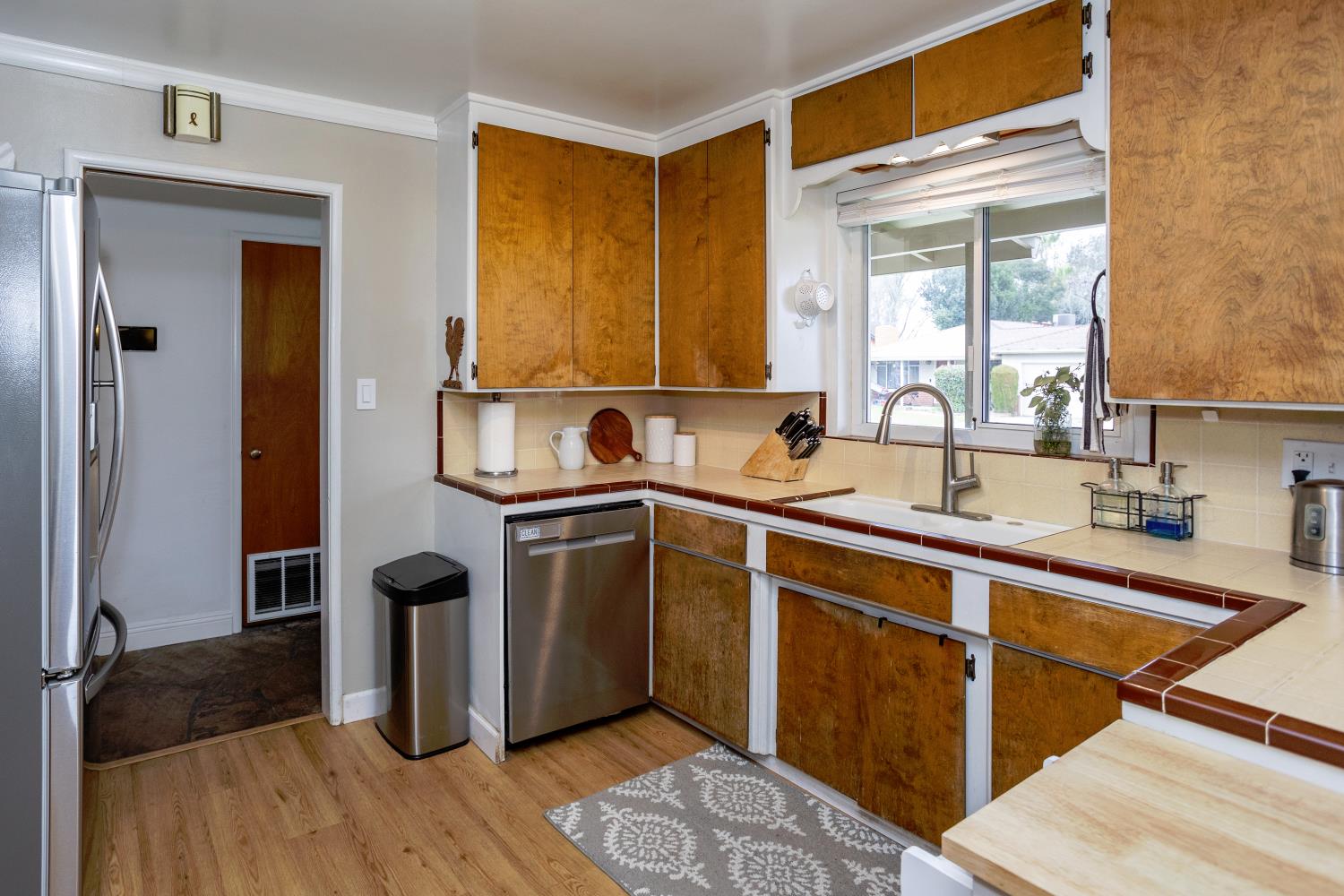 2001 Enslen Ave, Modesto, CA 95350