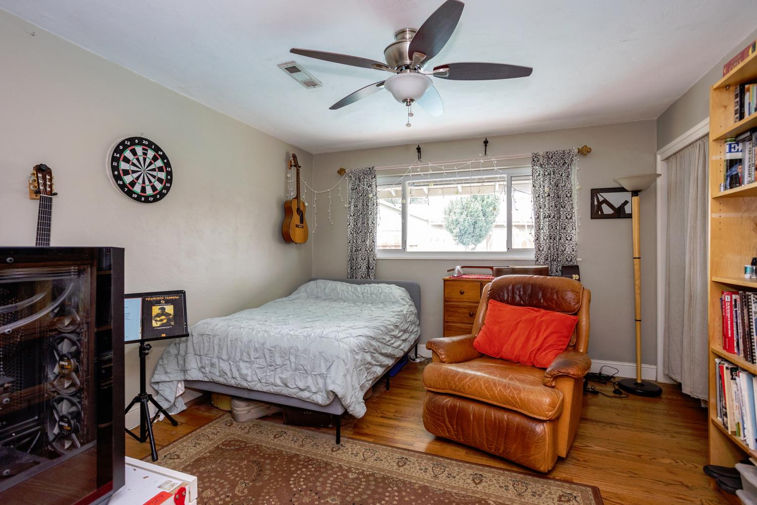 2001 Enslen Ave, Modesto, CA 95350