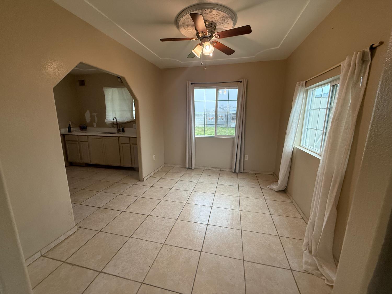 2886 Center St, Stevinson, CA 95374