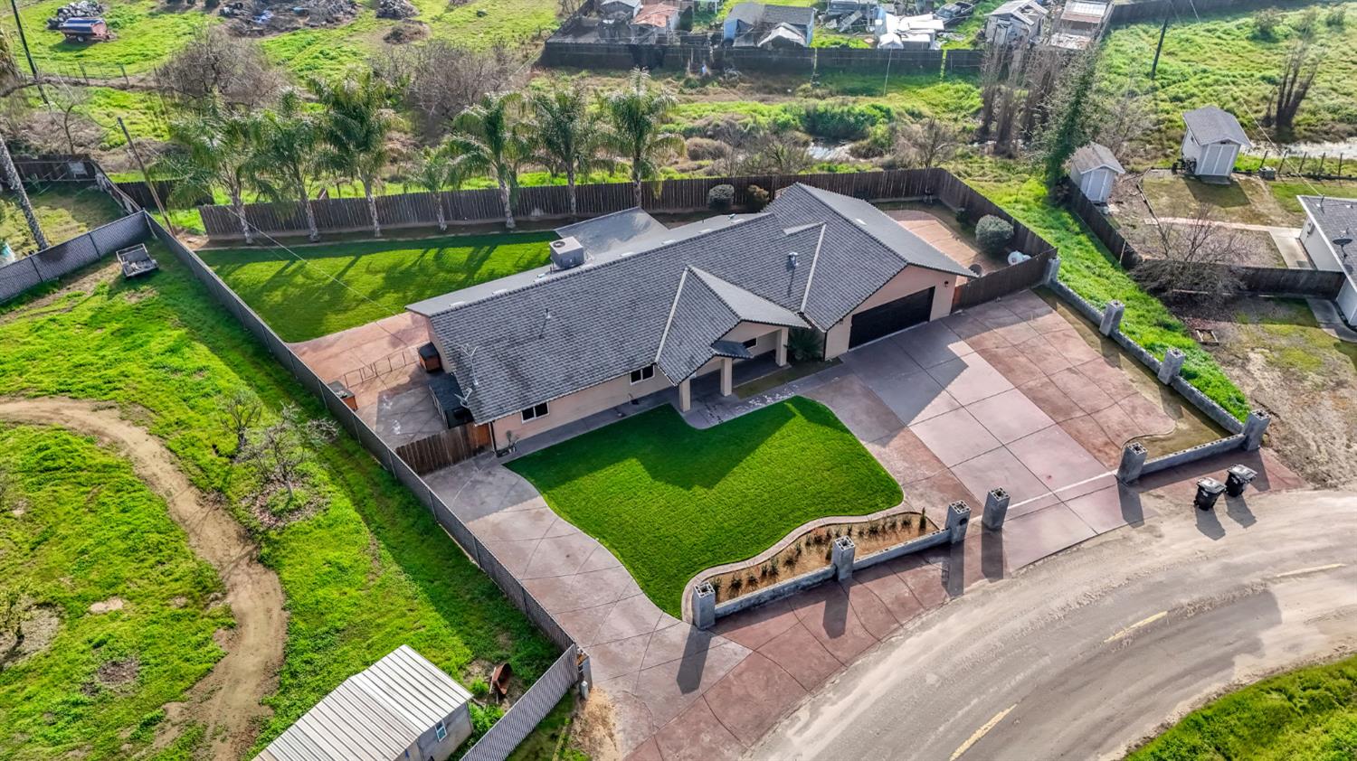 25802 El Monte Way, Madera, CA 93638