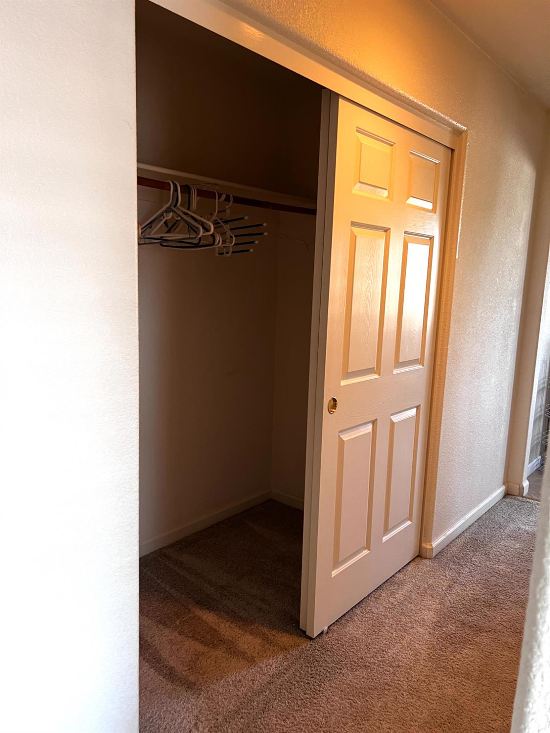 4309 Hazelnut Dr, Modesto, CA 95356