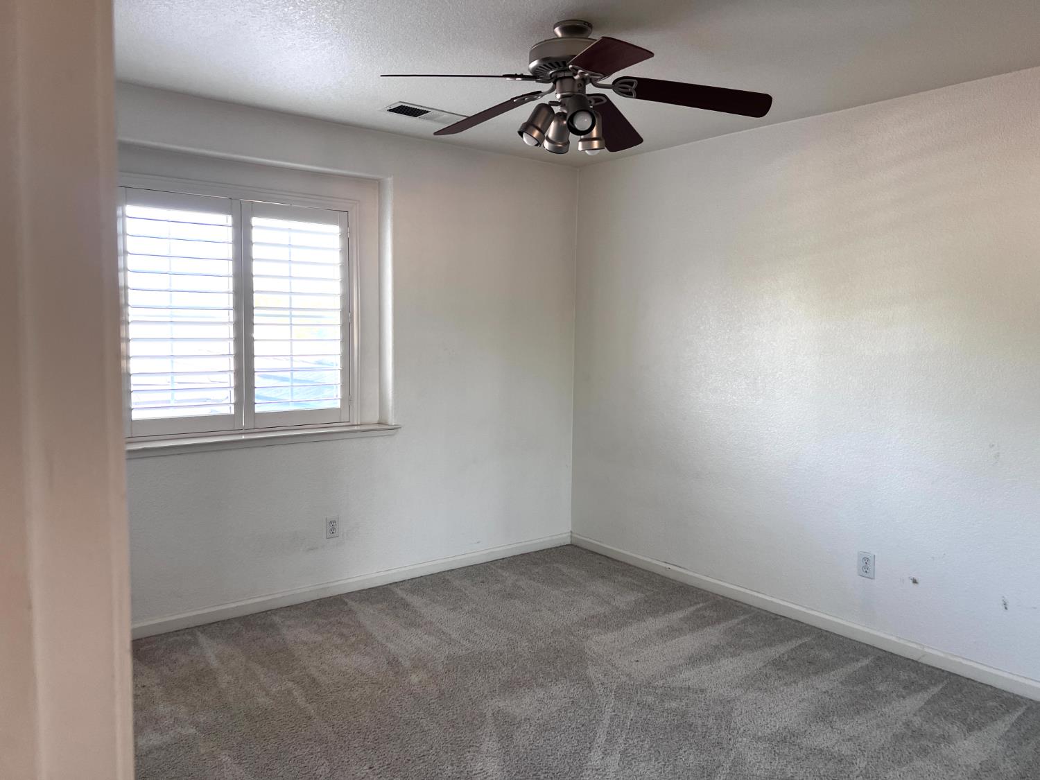 4309 Hazelnut Dr, Modesto, CA 95356