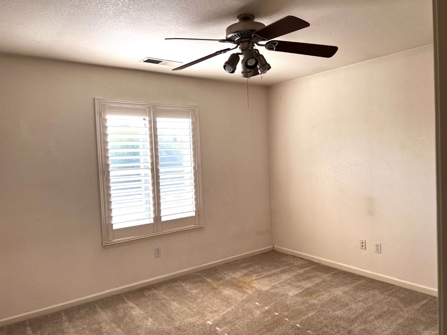 4309 Hazelnut Dr, Modesto, CA 95356