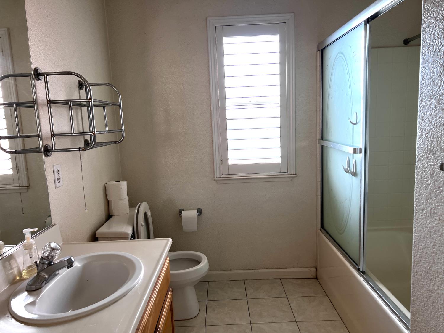 4309 Hazelnut Dr, Modesto, CA 95356