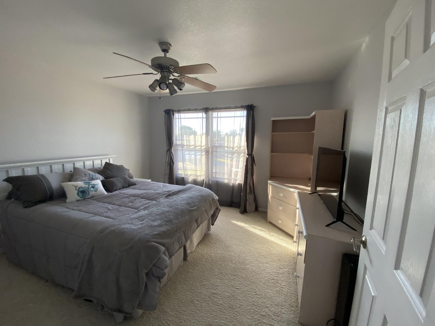 743 Bradley Pl, Manteca, CA 95337