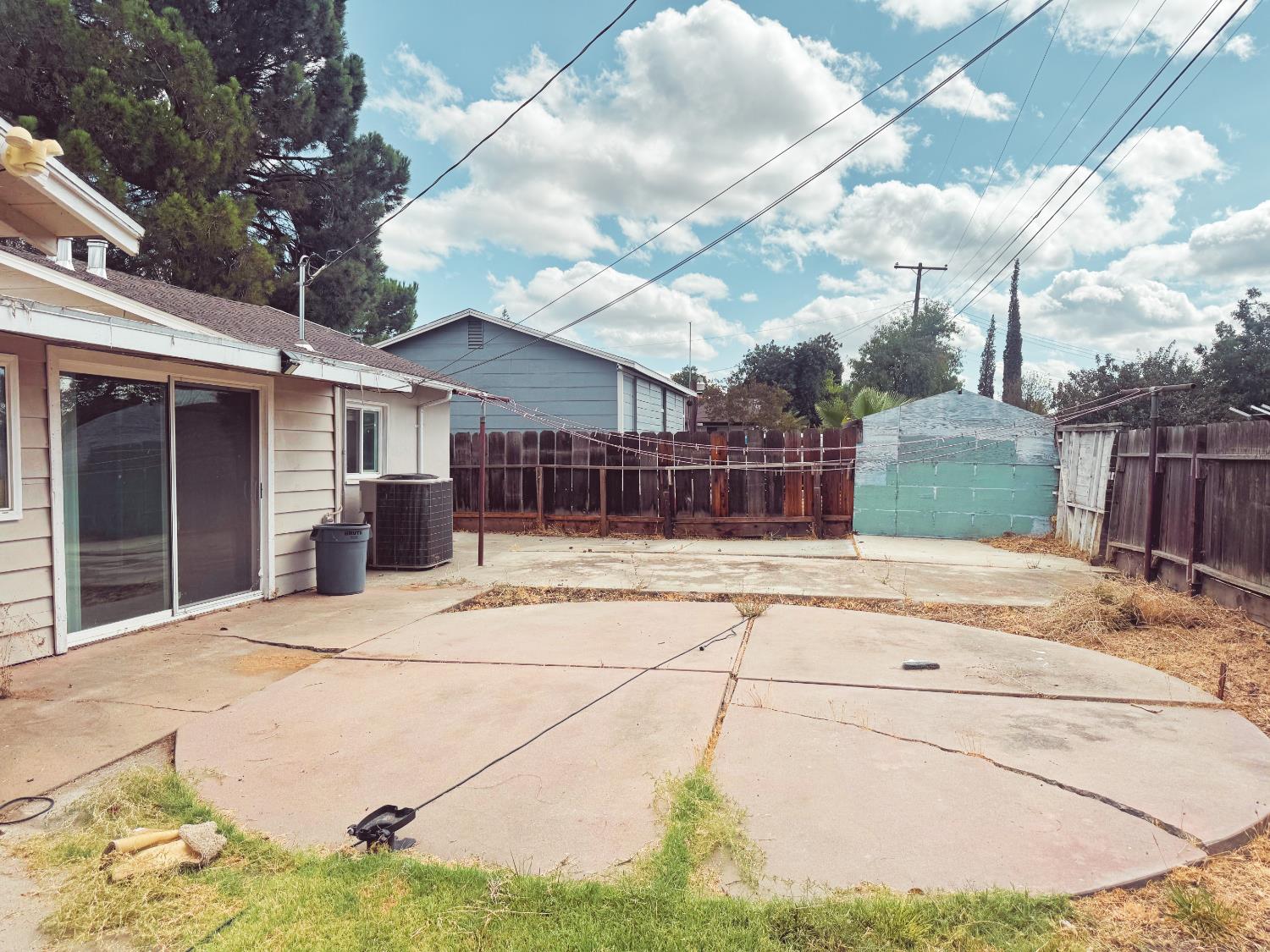 2373 Olive St, Dos Palos, CA 93620