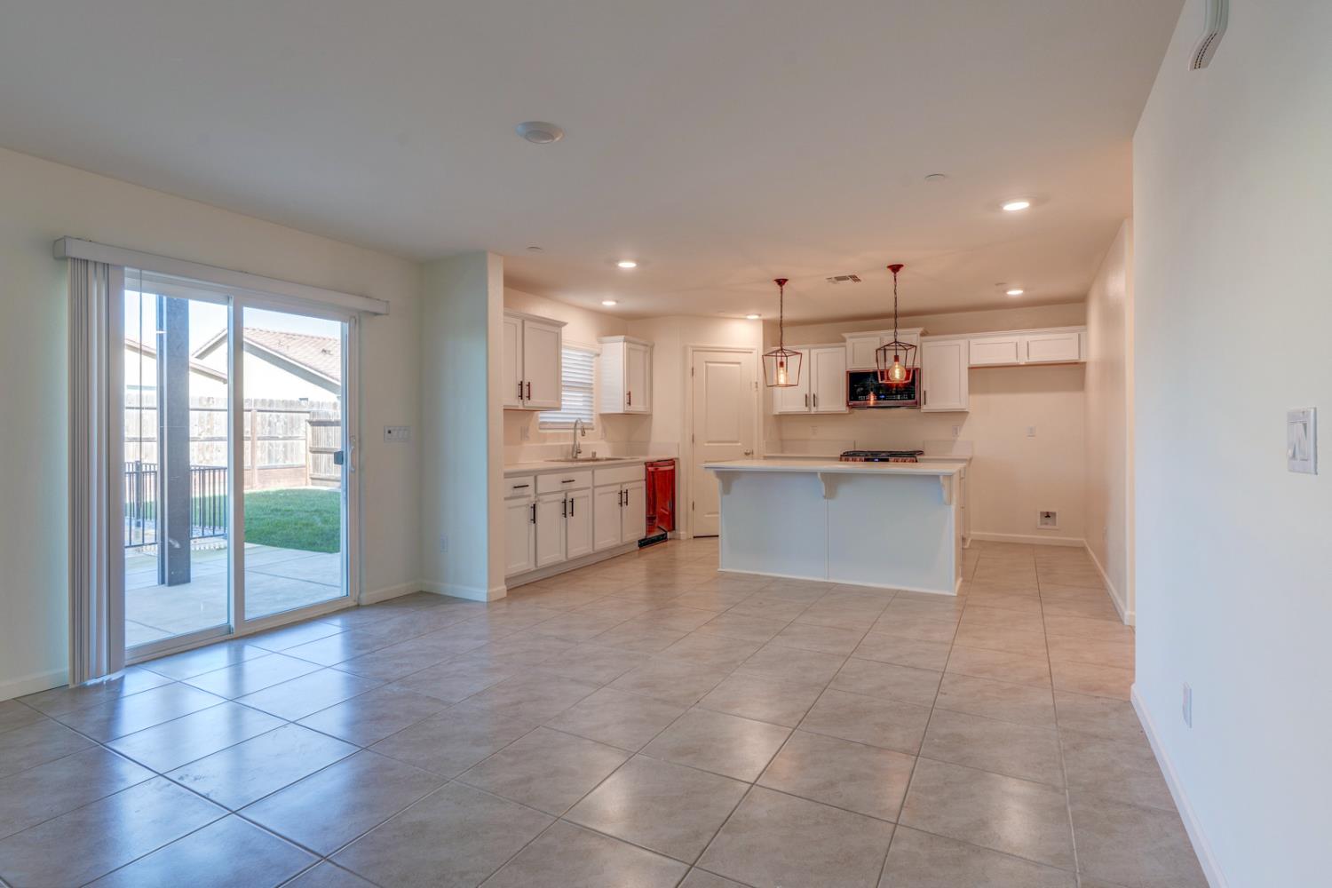 753 Heitz Way, Merced, CA 95348